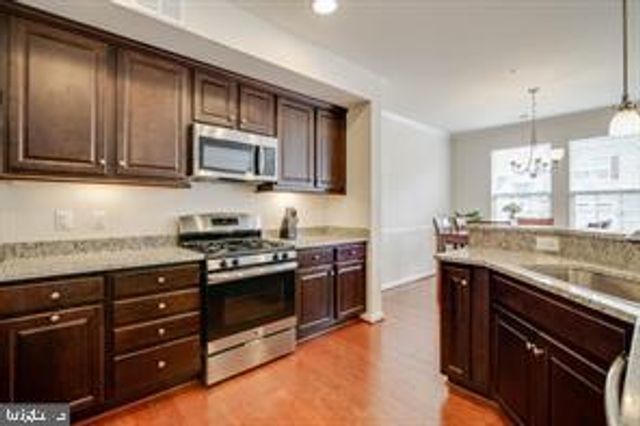 4896 DANE RIDGE CIR, Woodbridge, VA 22193