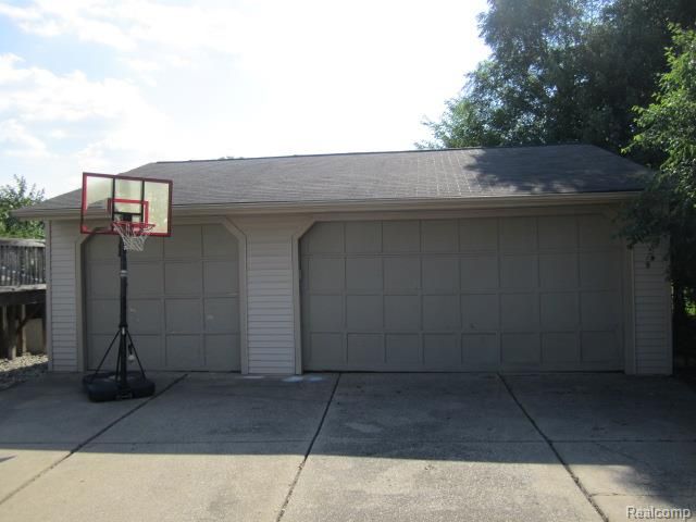 42039 Merrimac Circle, Clinton Township, MI 48038