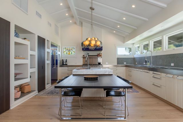 43 Nonohe Pl, Paia, HI 96779