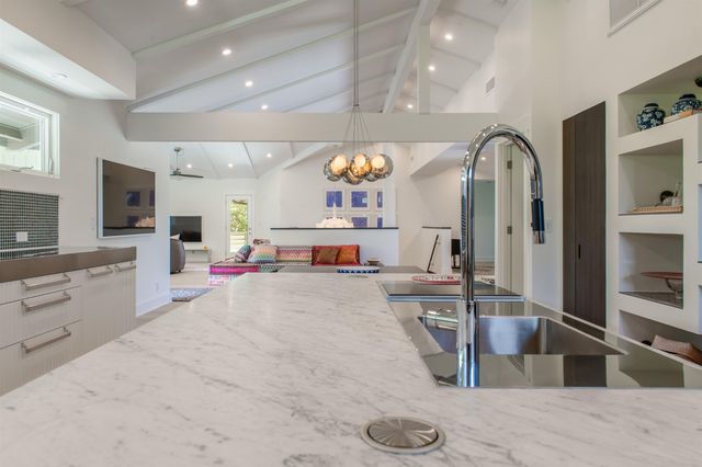 43 Nonohe Pl, Paia, HI 96779