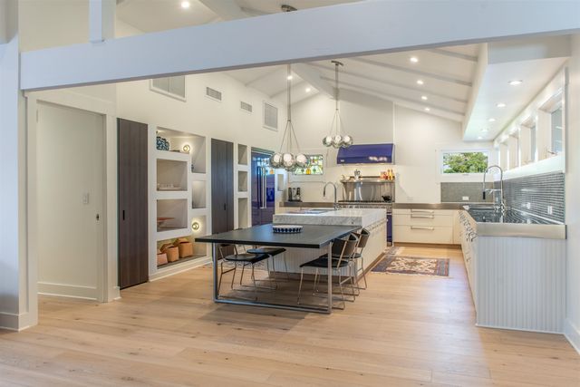 43 Nonohe Pl, Paia, HI 96779