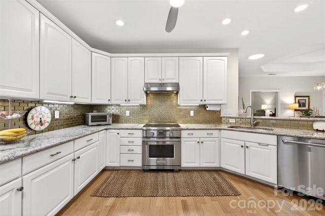8847 Grand Oak Drive, Charlotte, NC 28277