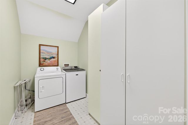 8847 Grand Oak Drive, Charlotte, NC 28277