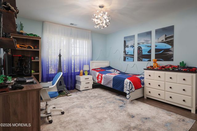 9 Chatsworth Road, Manalapan, NJ 07726