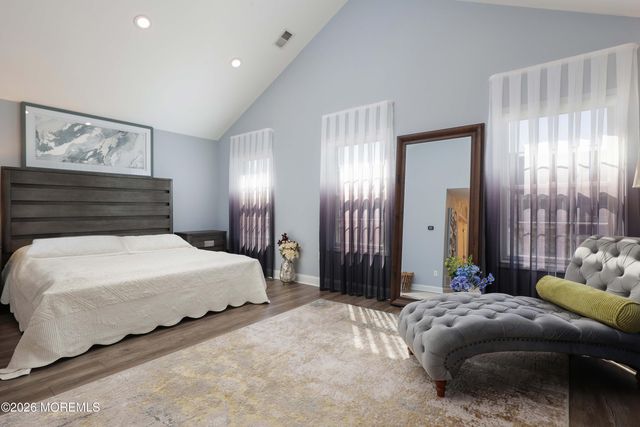 9 Chatsworth Road, Manalapan, NJ 07726