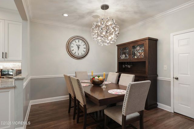 9 Chatsworth Road, Manalapan, NJ 07726
