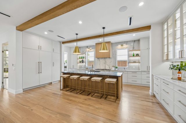 6421 Royal Lane, Dallas, TX 75230