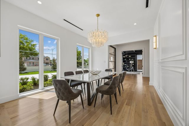 6421 Royal Lane, Dallas, TX 75230