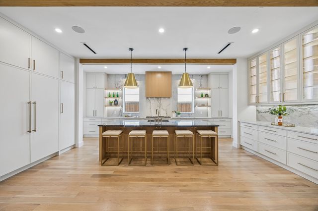 6421 Royal Lane, Dallas, TX 75230