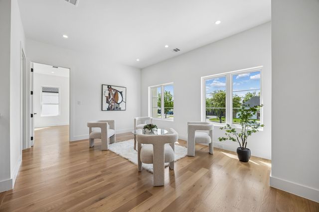 6421 Royal Lane, Dallas, TX 75230