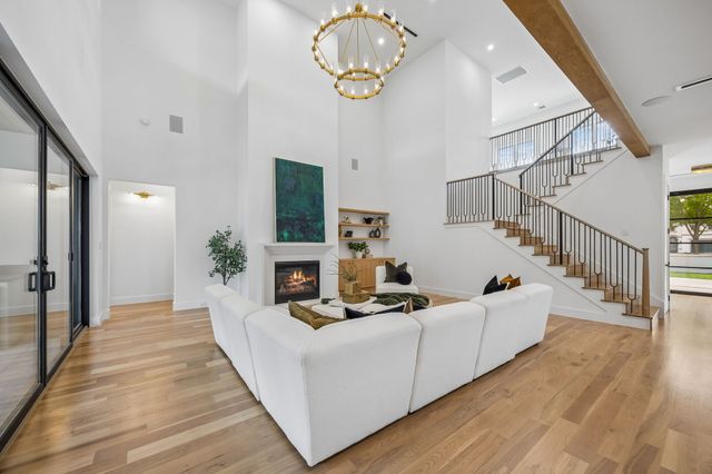 6421 Royal Lane, Dallas, TX 75230