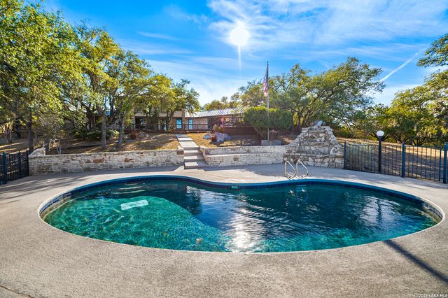 318 Remington, Bergheim, TX 78004