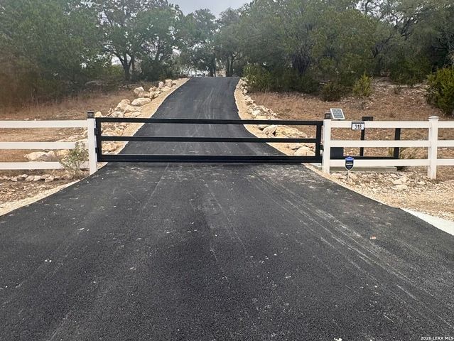 318 Remington, Bergheim, TX 78004