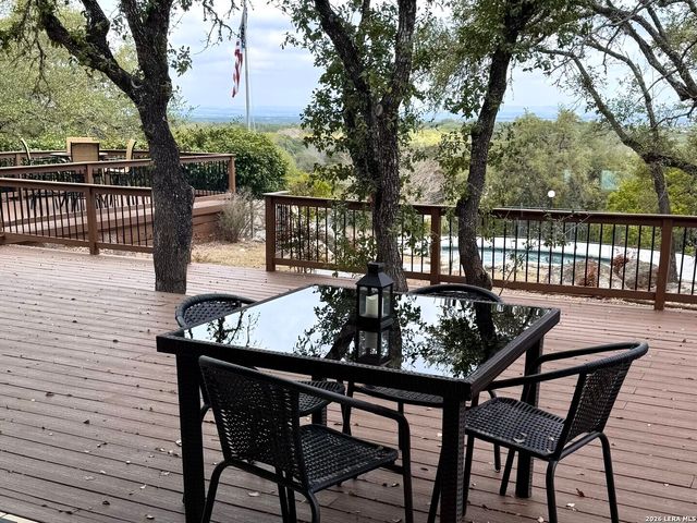 318 Remington, Bergheim, TX 78004