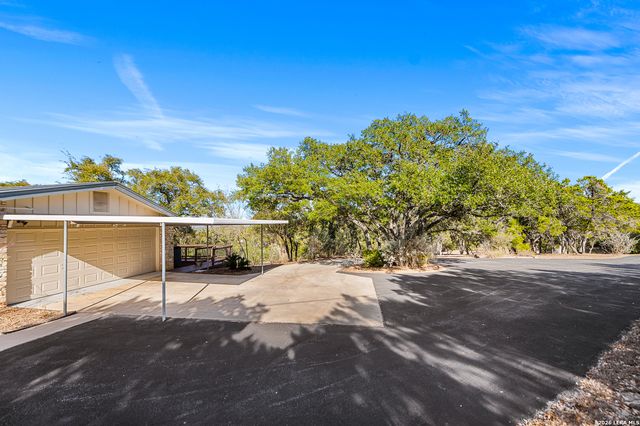 318 Remington, Bergheim, TX 78004