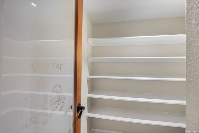 318 Remington, Bergheim, TX 78004