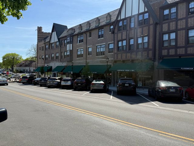 1139 Leavitt Avenue 212, Flossmoor, IL 60422