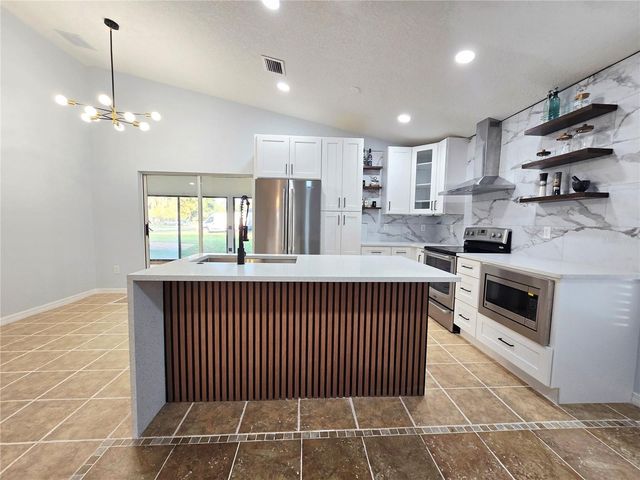 531 1ST AVENUE, Altamonte Springs, FL 32714