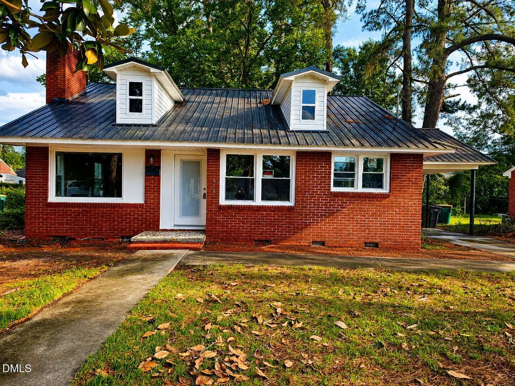 1018 E 9th Street, Lumberton, NC 28358