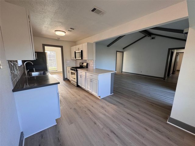 9750 Guest Street, Houston, TX 77078
