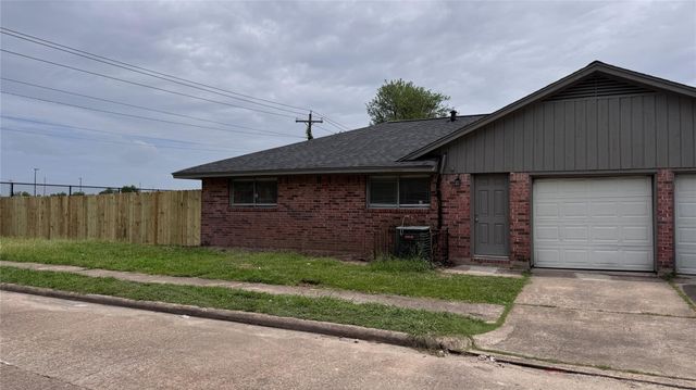 9750 Guest Street, Houston, TX 77078