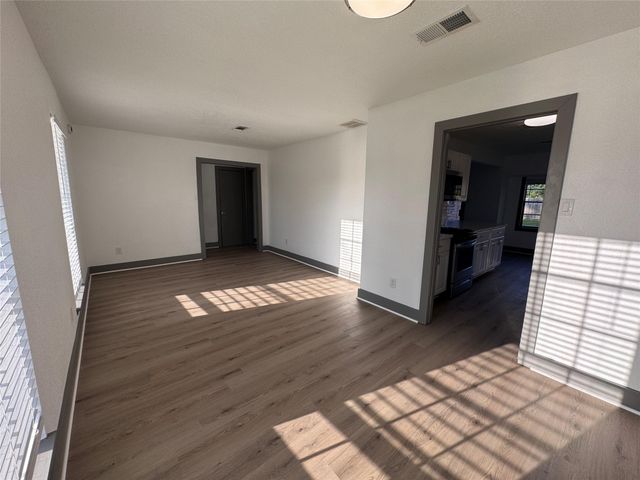 9750 Guest Street, Houston, TX 77078