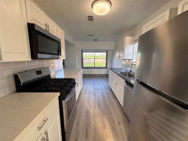 9750 Guest Street, Houston, TX 77078
