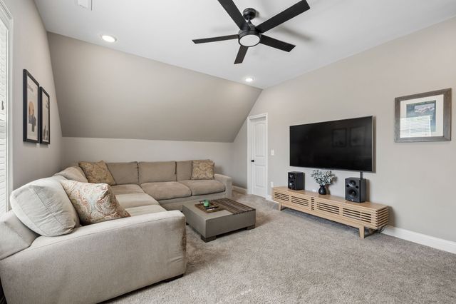 700 Keeton Ct, Old Hickory, TN 37138