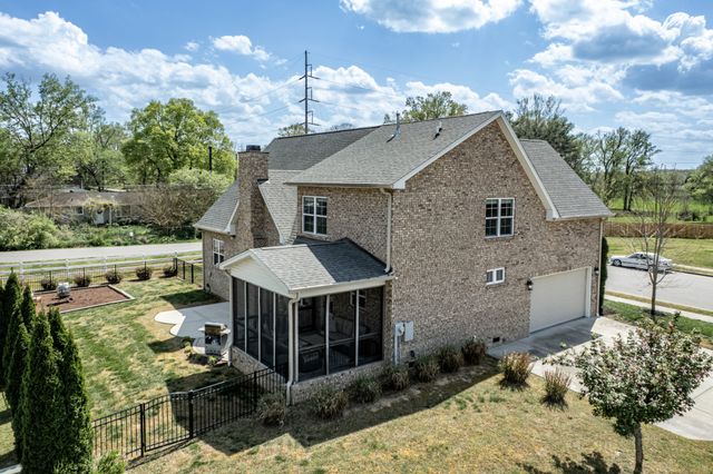 700 Keeton Ct, Old Hickory, TN 37138