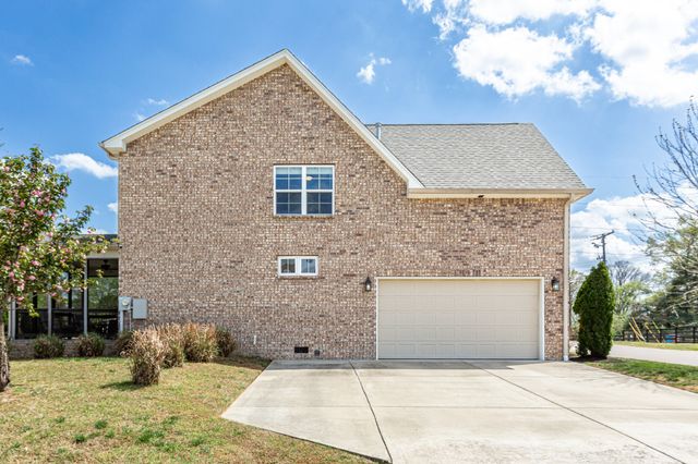 700 Keeton Ct, Old Hickory, TN 37138