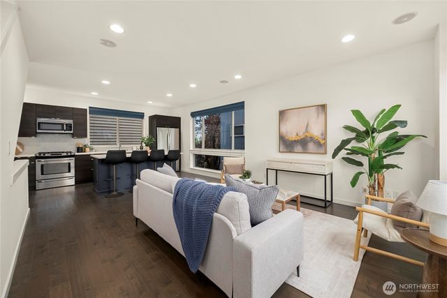 3951 SW Oregon Street, Seattle, WA 98116