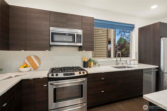 3951 SW Oregon Street, Seattle, WA 98116