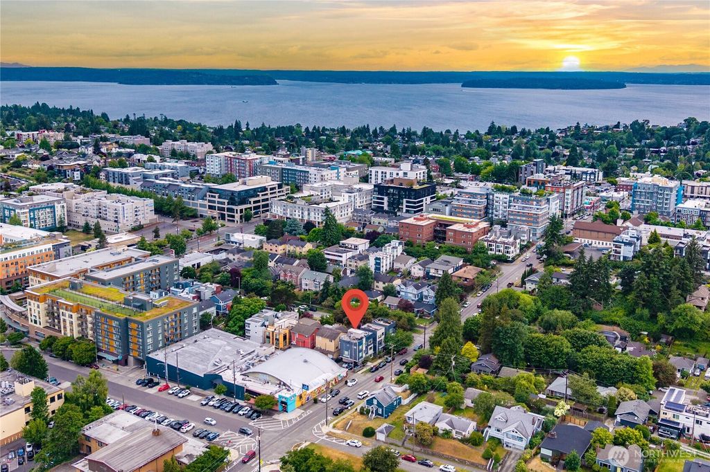 3951 SW Oregon Street, Seattle, WA 98116