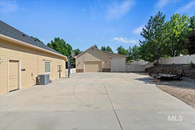 8008 E Borealis Drive, Nampa, ID 83687