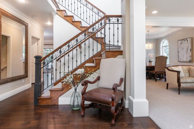 1095 E MARIWOOD CIR, North Salt Lake, UT 84054