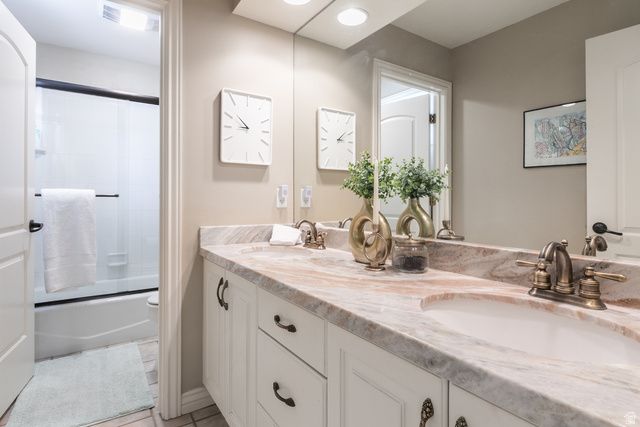 1095 E MARIWOOD CIR, North Salt Lake, UT 84054