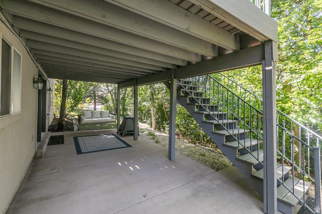 1095 E MARIWOOD CIR, North Salt Lake, UT 84054