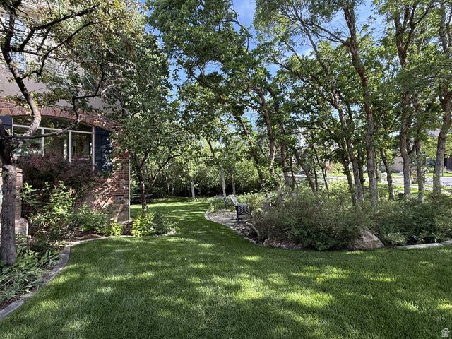1095 E MARIWOOD CIR, North Salt Lake, UT 84054