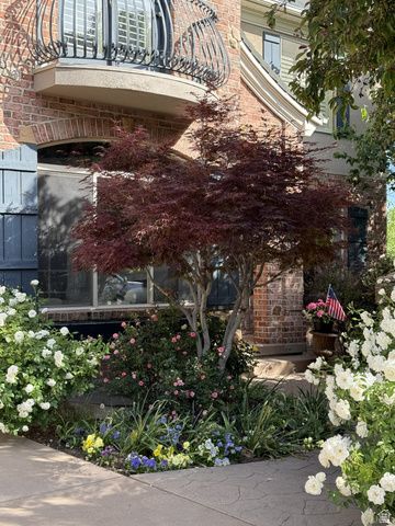1095 E MARIWOOD CIR, North Salt Lake, UT 84054