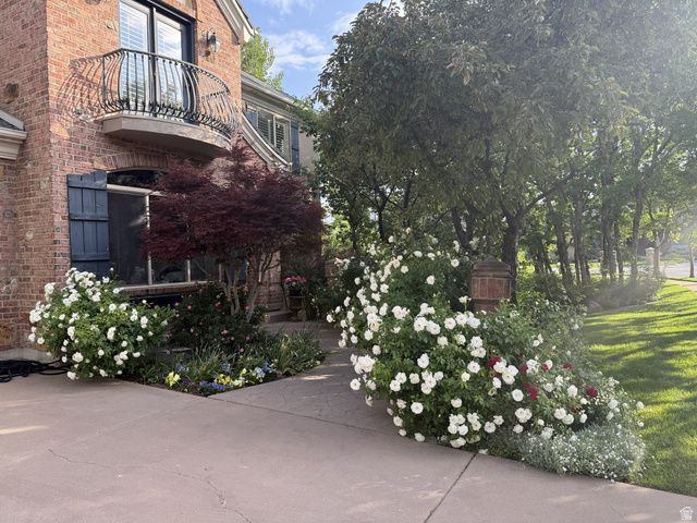 1095 E MARIWOOD CIR, North Salt Lake, UT 84054
