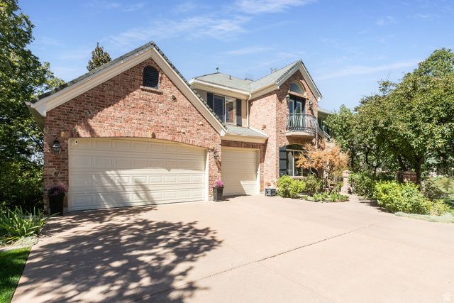 1095 E MARIWOOD CIR, North Salt Lake, UT 84054