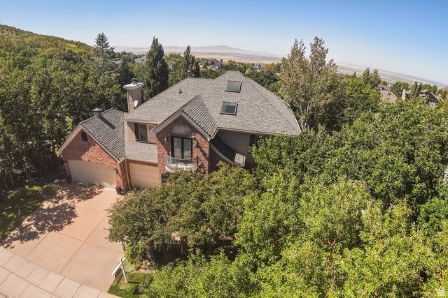 1095 E MARIWOOD CIR, North Salt Lake, UT 84054