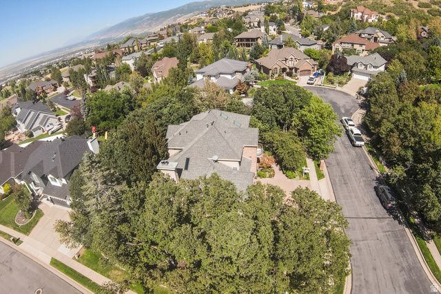 1095 E MARIWOOD CIR, North Salt Lake, UT 84054