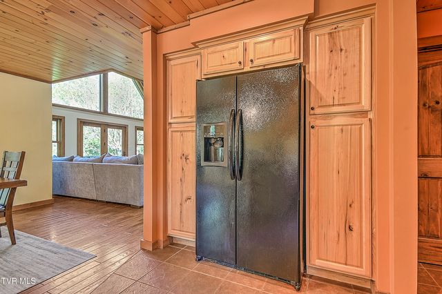 410 Eagle Ridge Road, Roan Mountain, TN 37687