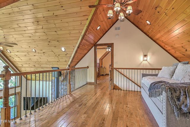 410 Eagle Ridge Road, Roan Mountain, TN 37687