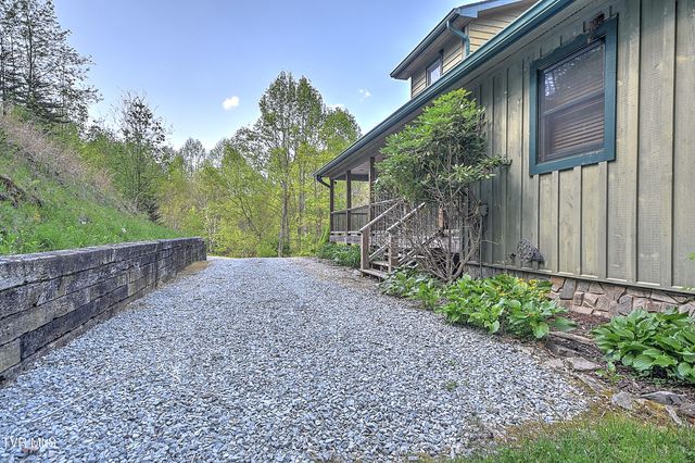 410 Eagle Ridge Road, Roan Mountain, TN 37687