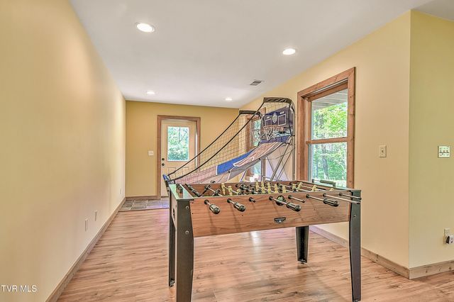 410 Eagle Ridge Road, Roan Mountain, TN 37687