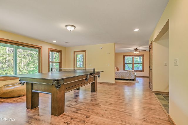 410 Eagle Ridge Road, Roan Mountain, TN 37687