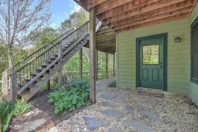 410 Eagle Ridge Road, Roan Mountain, TN 37687