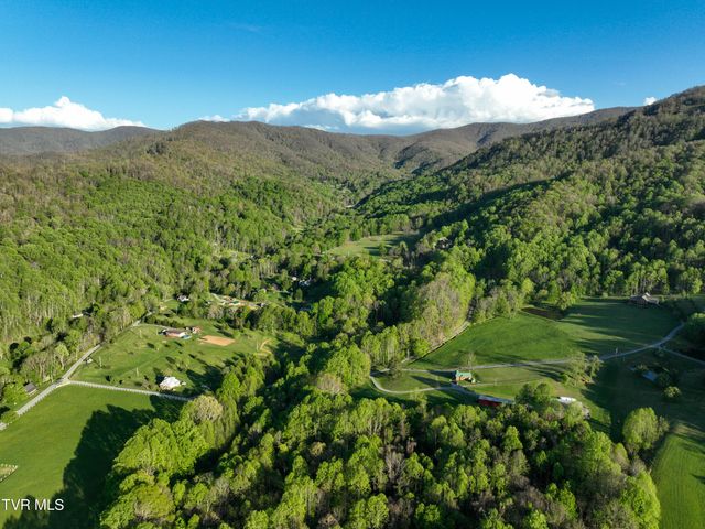 410 Eagle Ridge Road, Roan Mountain, TN 37687